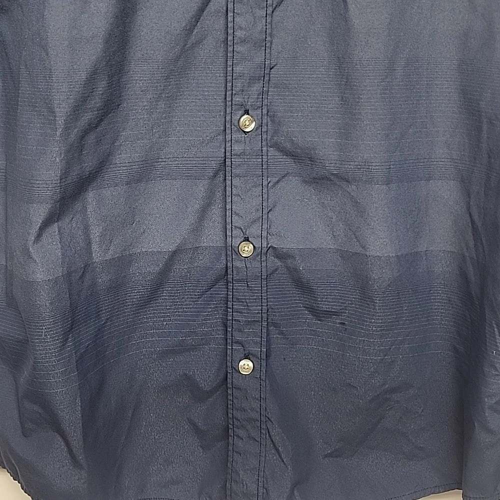 Marmot made in India sz M mens button down shirt sleeve blues shirt